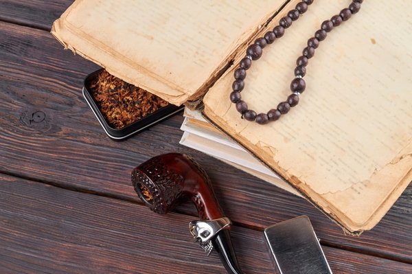 Wie verwendet man modische Tücher als vielseitige Accessoires?